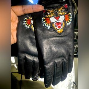 Gucci Tiger Leather Gloves (New)